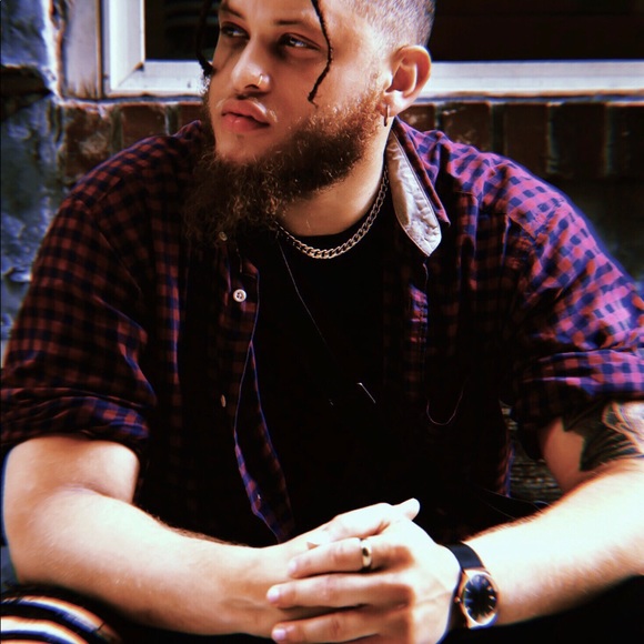 Meet your Posher, Josh - Picture 2 of 3